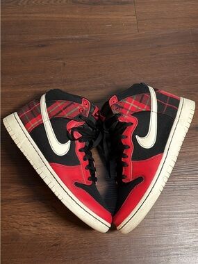 Nike Dunk High SE "Tartan Plaid" sneakers